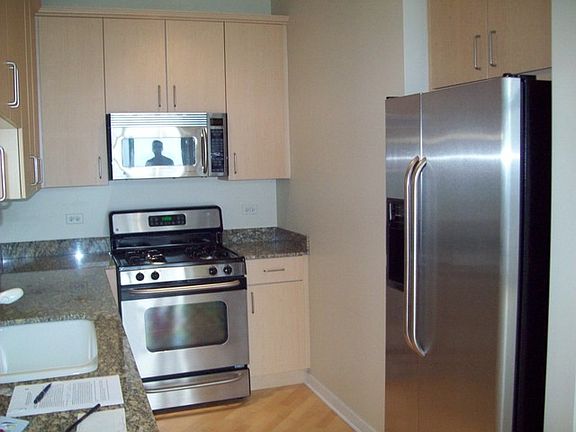 2nd image of 328-330 W Grand Avenue # Fl 21ST