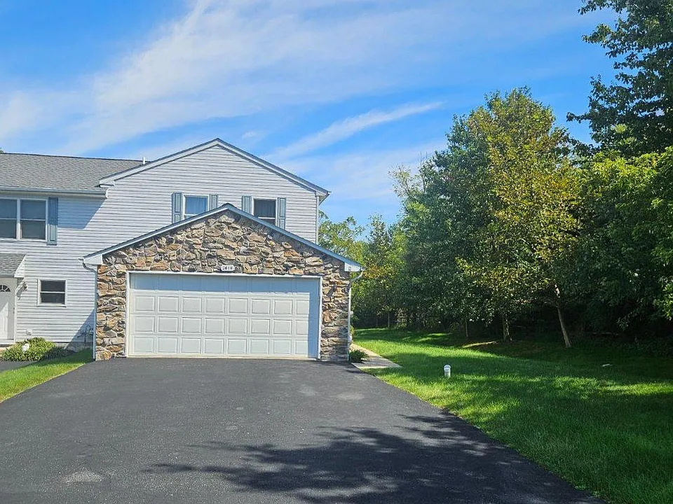 2618 Daniels Ln