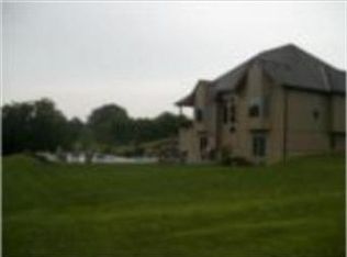 15692 Lovers Ln, Excelsior Springs, MO 64024