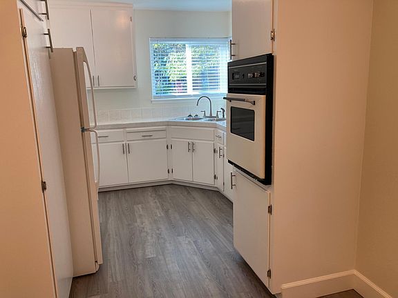 2nd image of 475 Encinal Ave #K