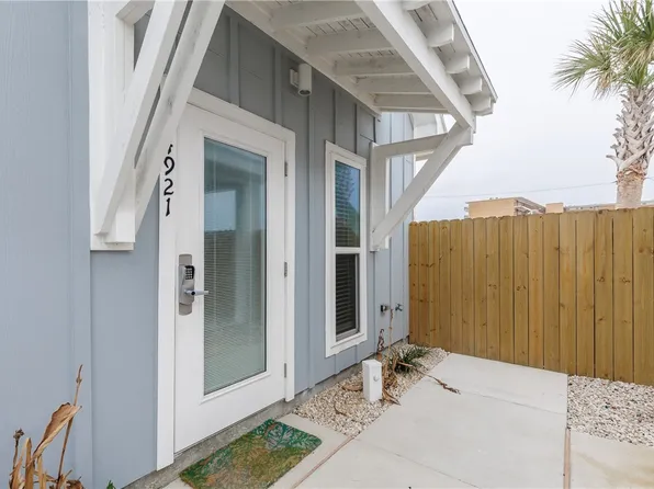 14921 Pirates Cove Dr, Corpus Christi, TX 78418