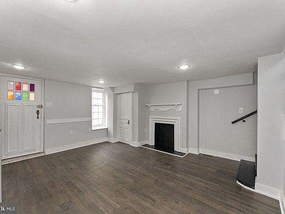 3rd image of 7701 Ridge Ave