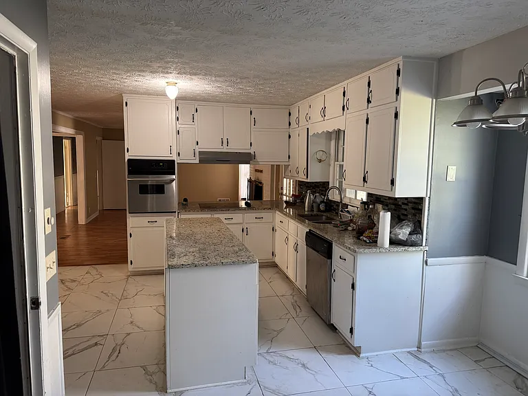 1311 White Oak St SE — Photo 15