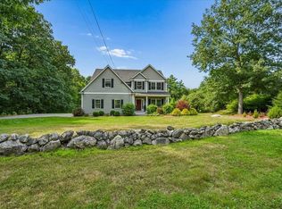 12 Alexander Rd, Londonderry, NH 03053