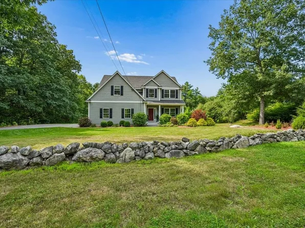 12 Alexander Road, Londonderry, NH 03053