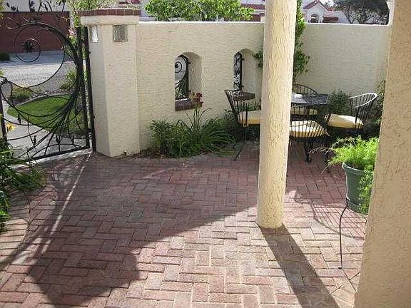 4th image of 204 Casas Bellas Ct