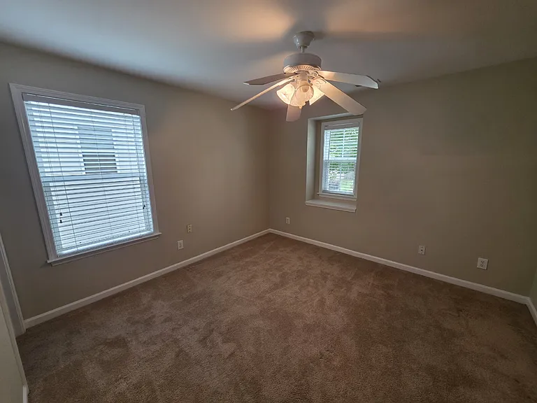 46 Brookview Dr — Photo 12
