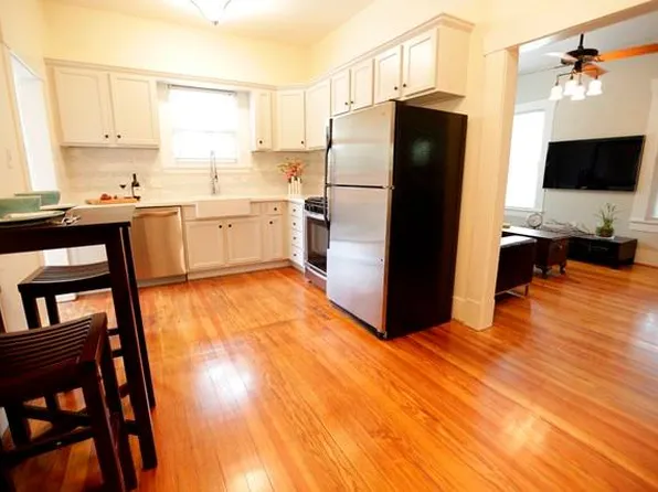 828 Wendel St, Houston, TX 77009