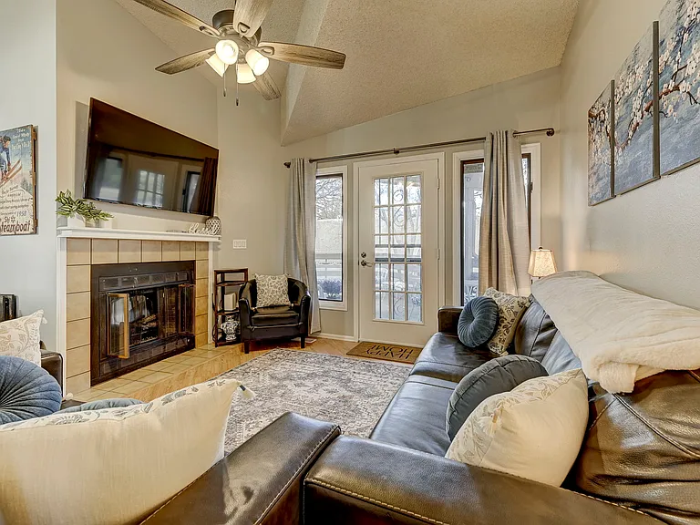 2908 Camino Cielo Ct — Photo 20