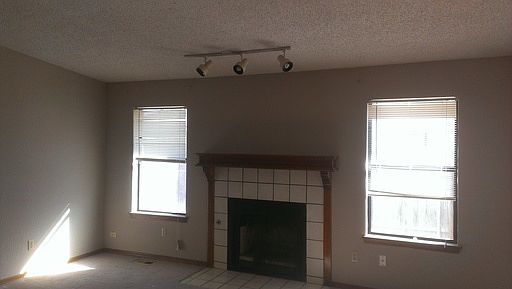 2nd image of 1013 NE 23rd St