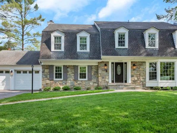 7508 Pepperell Dr, Bethesda, MD 20817