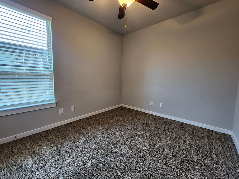 546 Creekside Frst — Photo 13