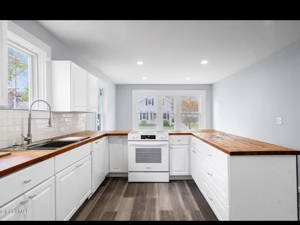 27 W Notre Dame St Unit 1B, Glens Falls, NY 12801
