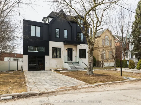 1002 Spadina Rd, Toronto, ON M5N 2M6