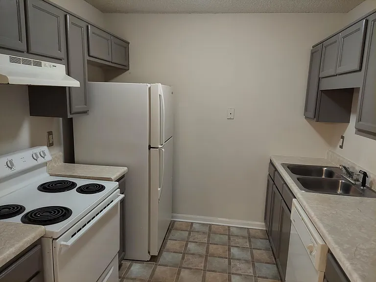 893 Brickleridge Ln SE — Photo 10