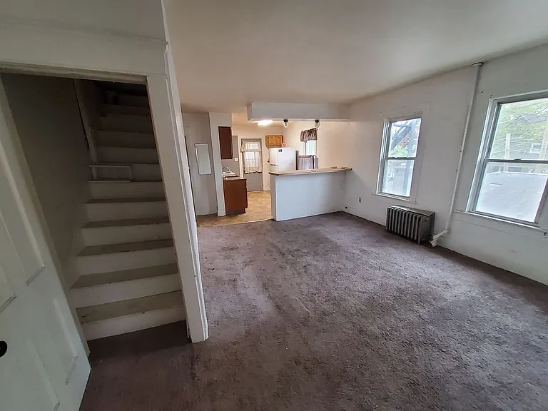 467 Northampton St — Photo 3