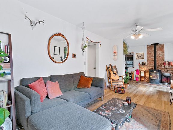3rd image of 10974 Sequoia Ave