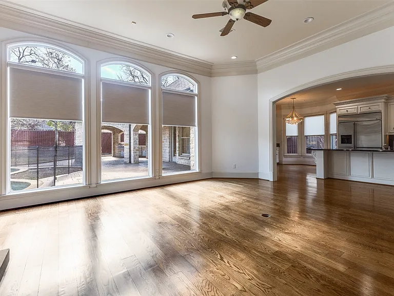 6416 Dykes Way — Photo 26