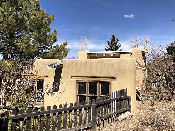 3rd image of 1298 Lejano Ln