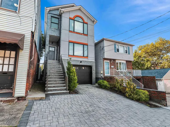 145 Bleecker Street image 38 of 39