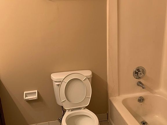 2nd image of 4946 Mockingbird Ln