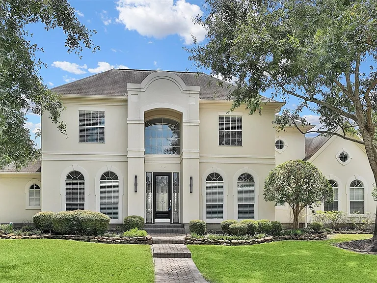 1715 Cottage Landing Ln — Photo 4