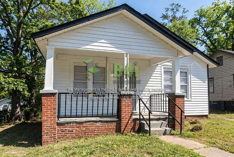 4 bed, 1.0 bath, 1133 sqft, $995 — Photo 3