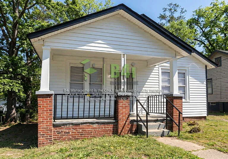 560 Radcliff Ave — Photo 1