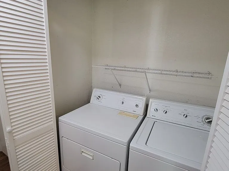 2055 Amanda Way #7 — Photo 13