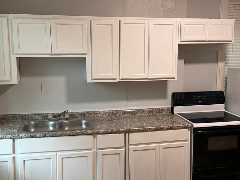 4430 Strodtman Pl — Photo 4