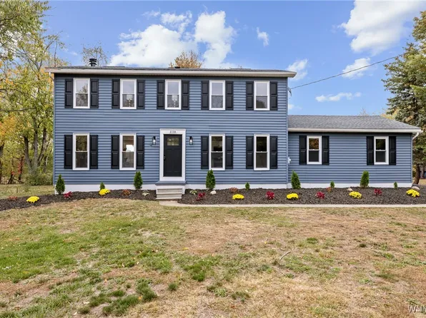 2750 Pleasant Ave, Lake View, NY 14085