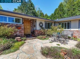 5 La Cresta Rd, Orinda, CA 94563