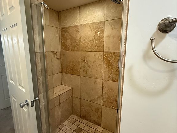 2nd image of 1010 Buena Vis APT B