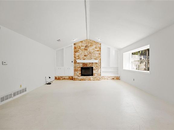 4th image of 2100 Malvern Hill Dr