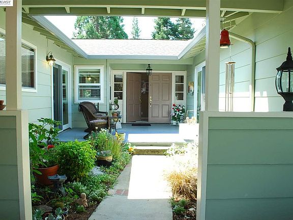 3rd image of 7654 Desertwood Ln