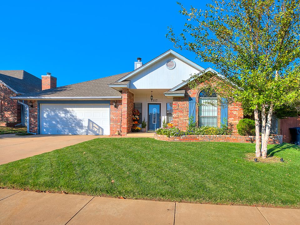 1st image of 1117 SW 132nd Pl