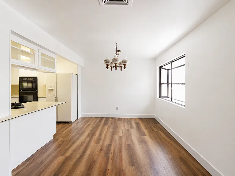 220 Lilac Ct — Photo 18