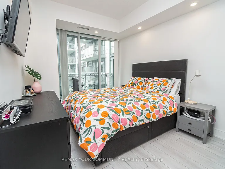 525 Adelaide St W #1518 — Photo 16