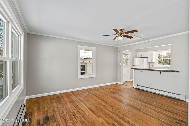 3rd image of 25 Bacon Lane