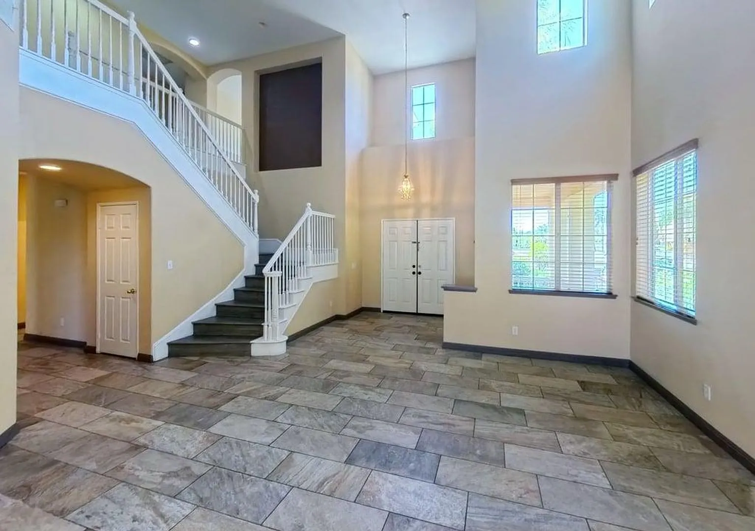 $500 Off First Month's Rent: Move in by September 1st! | Spacious Home & Large Backyard at 37978 ... — Photo 2