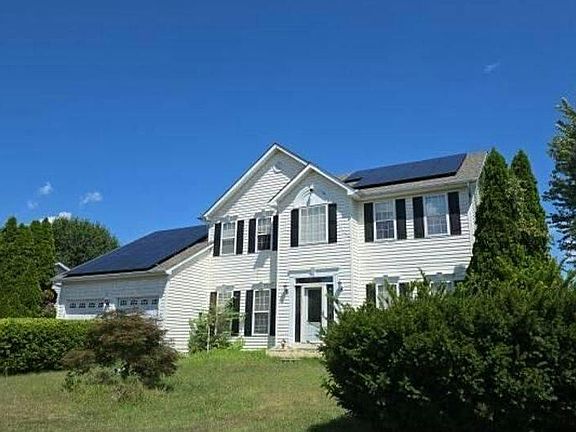 2nd image of 2 Whitestone Dr