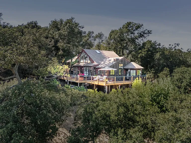 1090 Bart Rd — Photo 6