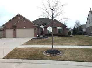 18181 Crenshaw Dr, Macomb, MI 48042