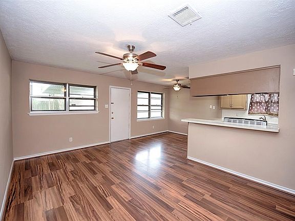 2nd image of 3452 Birch Ln