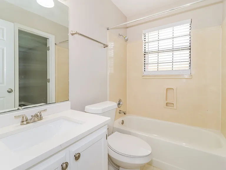 5859 Pepper Xing — Photo 15