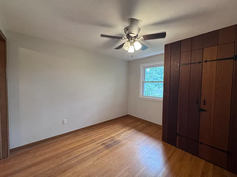 69 Berryman Dr — Photo 18