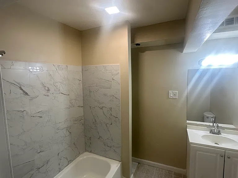 1410 Madison Ave #B — Photo 13