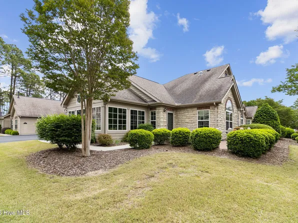 124 W Chelsea Court, Southern Pines, NC 28387