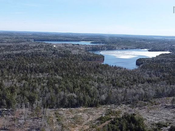 5th image of 679 Waterloo Rd