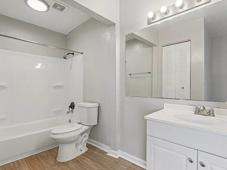 Winford Place Apartments — Photo 66